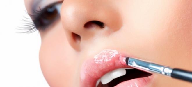 Как сделать блеск для губ в домашних условиях